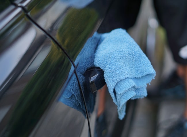 Hoe moet ik mijn auto wassen stappenplan-min