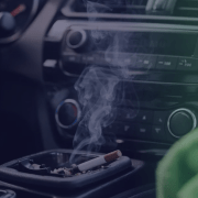 Sigarettenlucht uit auto verwijderen